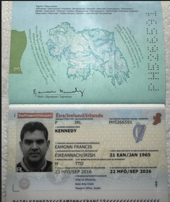 爱尔兰护照一套